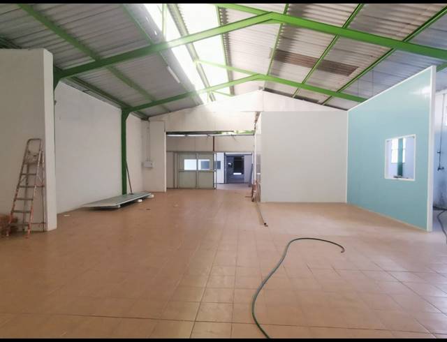 1,400M² WAREHOUSE FOR SALE IN PHILIPPI